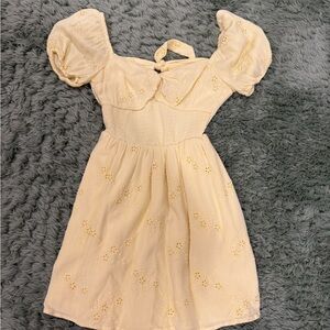 Hollister yellow Dress with cutout on the back